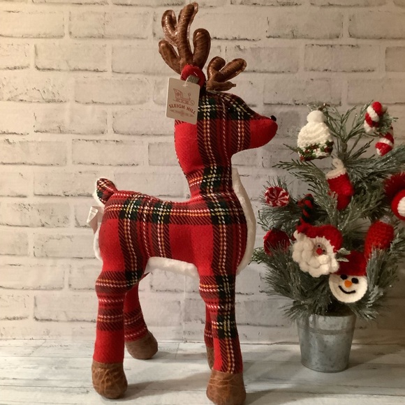 Sleigh Hill Trading Co. 23” Royal Stewart Plaid Standing Deer - Picture 4 of 5